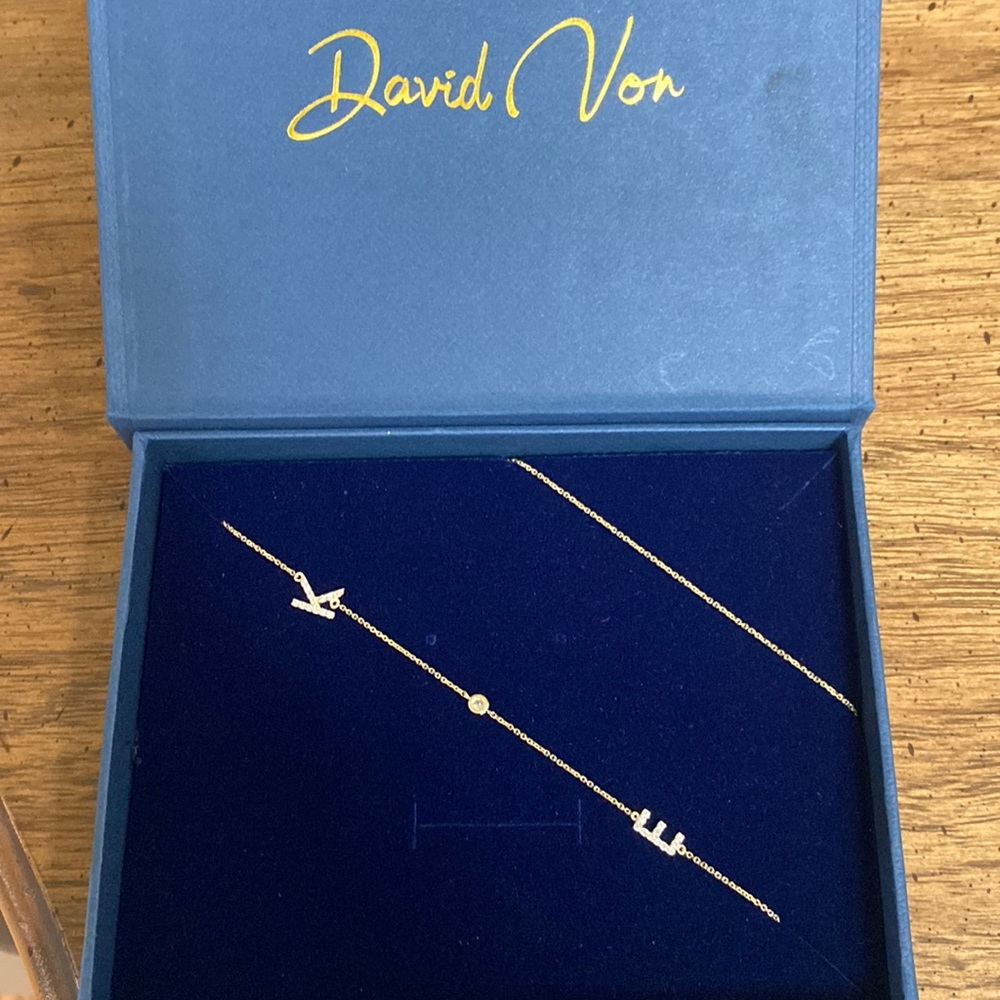 David Von - 14K Gold - diamond K and E necklace